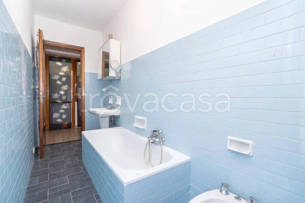 Vannitoad - Apartment with Three Balconies in Melle Centre