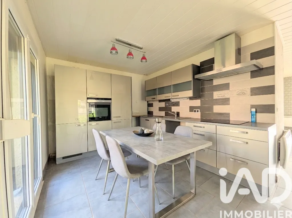 Cucina - Renovated Pavilion with Terrace in Dun-sur-Meuse