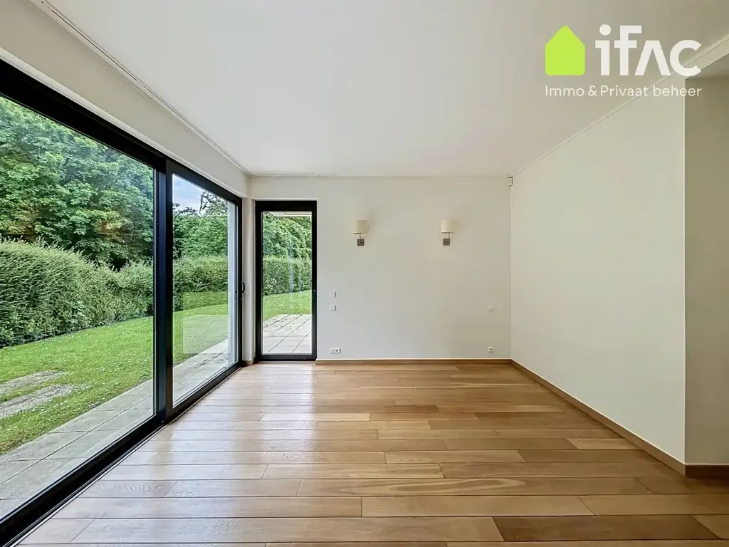 Séjour - Appartement de Plain-Pied avec Jardin Privé à Ukkel
