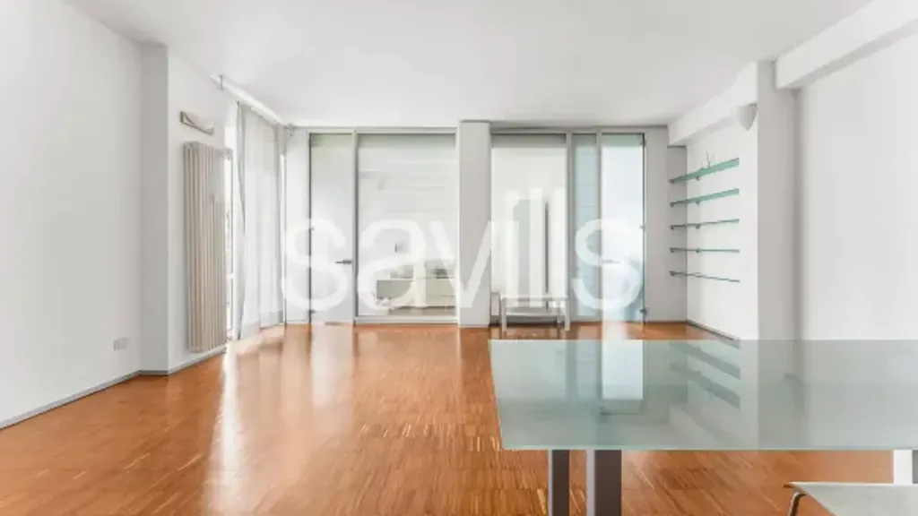 Bureau - Contemporary Flat with Balcony in Milan