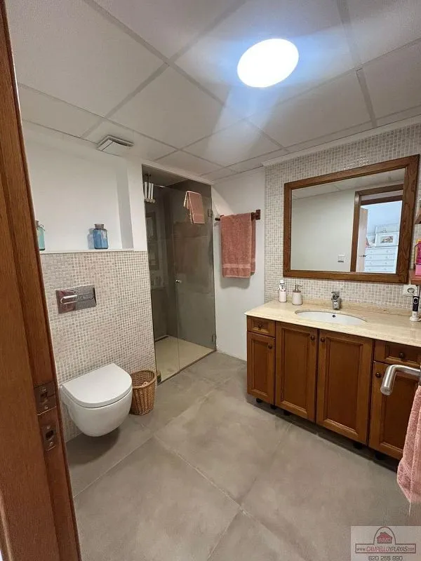 Bathrooms - Detached House with Pool and Terrace in Oliva Nova