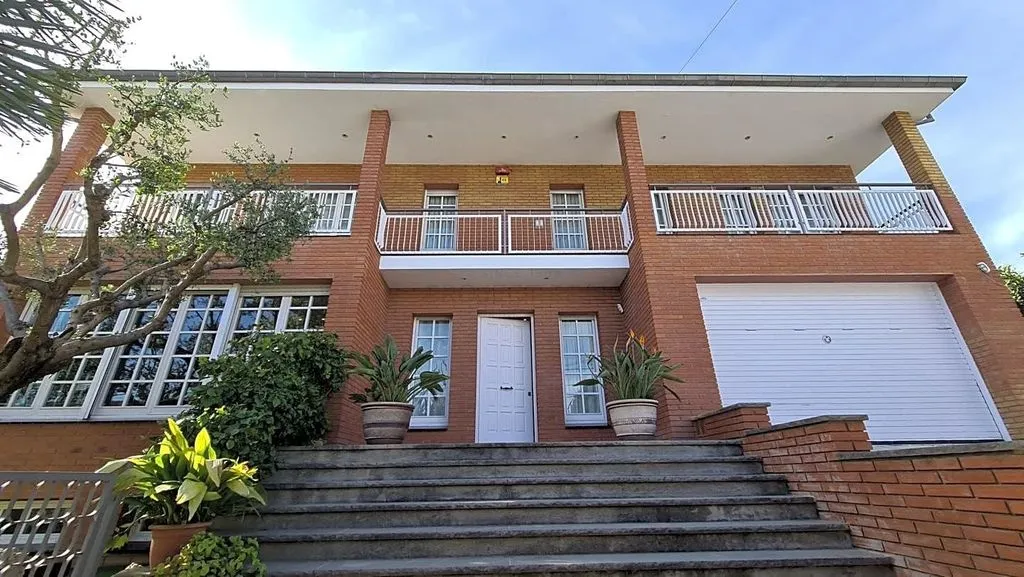 Välivaade - Luxury Villa with Garden in Castelldefels