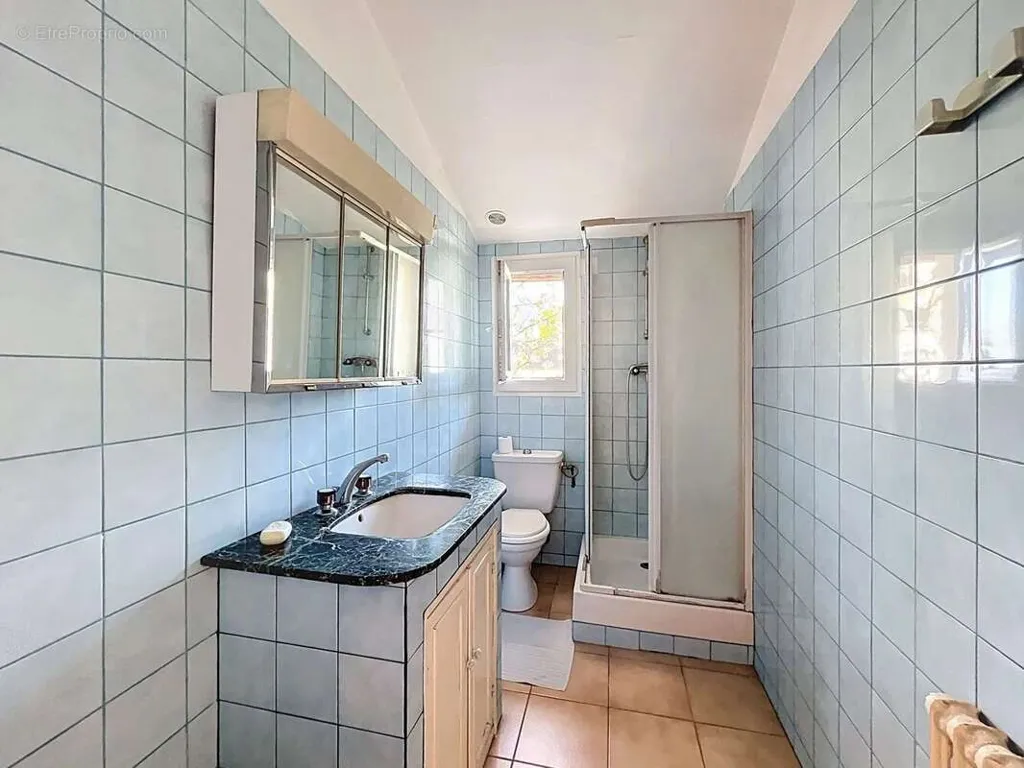 Salles de bain - Maison 5 pièces à Boissy-Saint-Leger