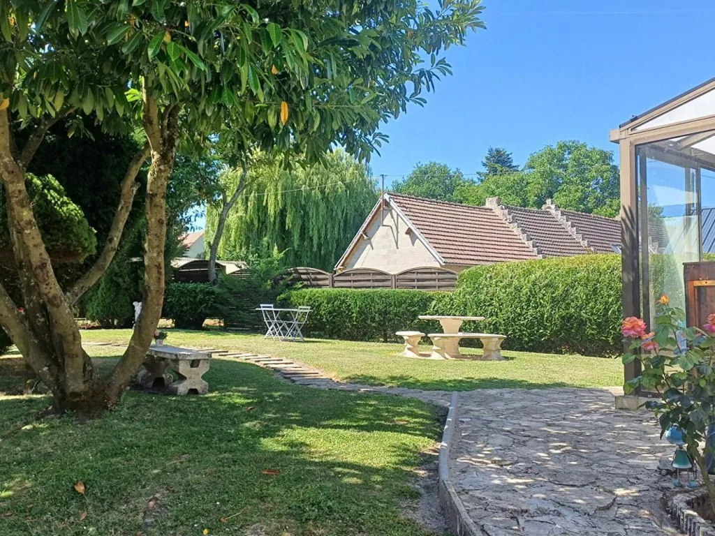 Aed - Stone House with Garden in Cuts