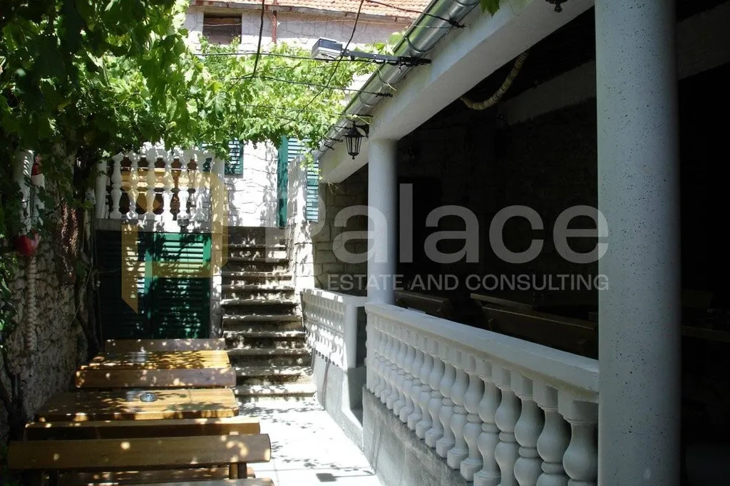 Terrazza - Stone House with Restaurant in Tkon