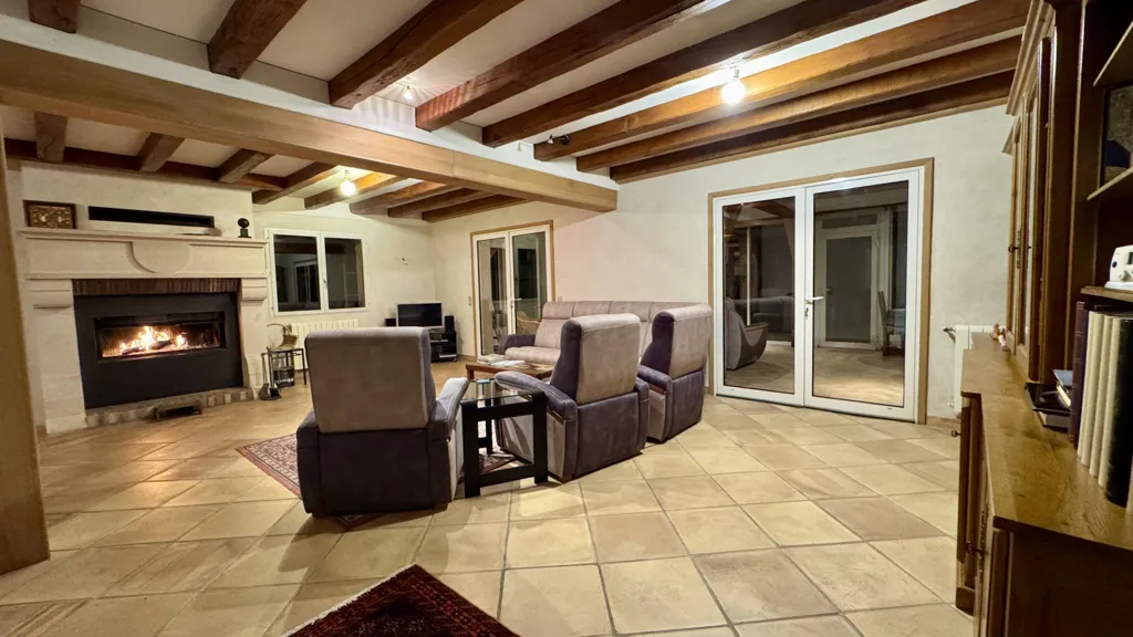 Elutuba - Villa with Panoramic View and Spa in Avallon