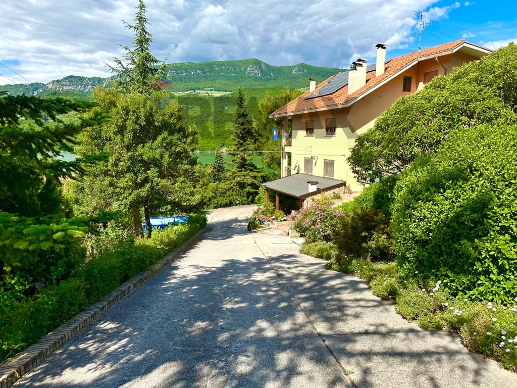 Välivaade - Lakefront Apartment with Terraces in Colledimezzo