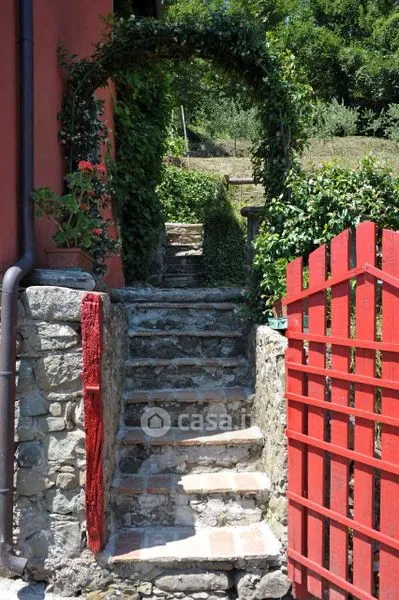 Toad - Rustico with Pool in Villa Collemandina
