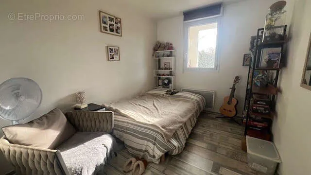 Chambres - Appartement Type 2 avec Parking dans Résidence Sécurisée à Begles
