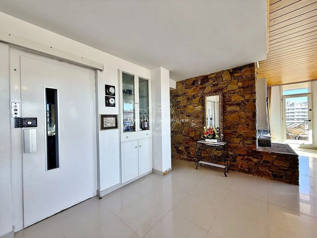 Entrée - Luxury Penthouse with Sea View in Roses