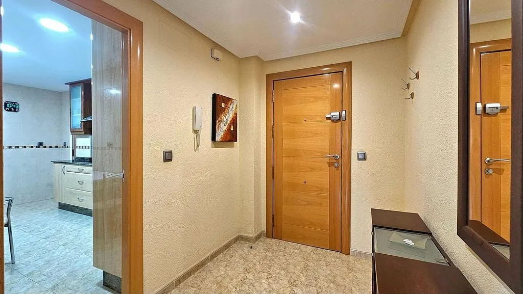 Esik - Apartment with Air Conditioning on Avenida Castillitos