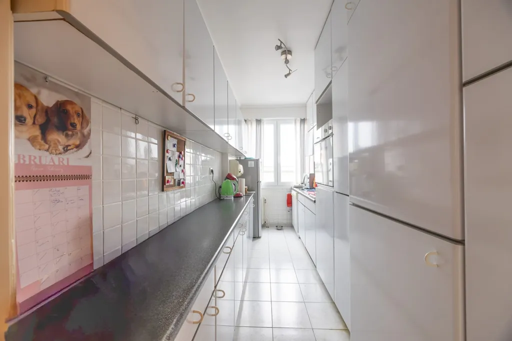 Cuisine - Appartement d'Angle avec Terrasse au Centre d'Ostende