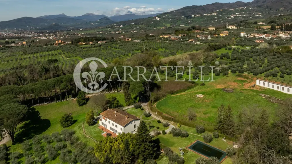 Õhuvaade - Historic Villa with Olive Grove in Capannori