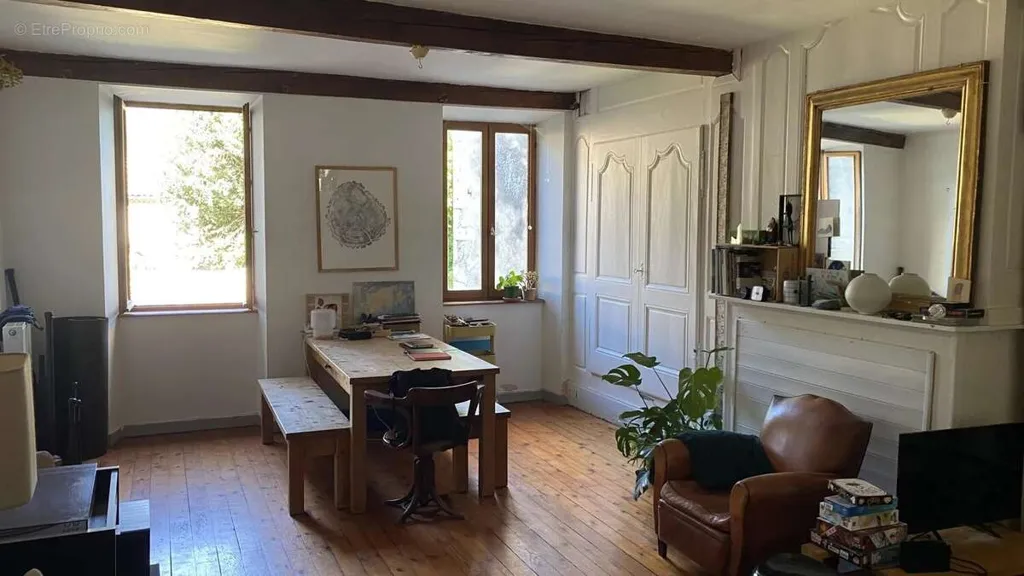 Living Room - 6-Unit Investment Property in City Centre