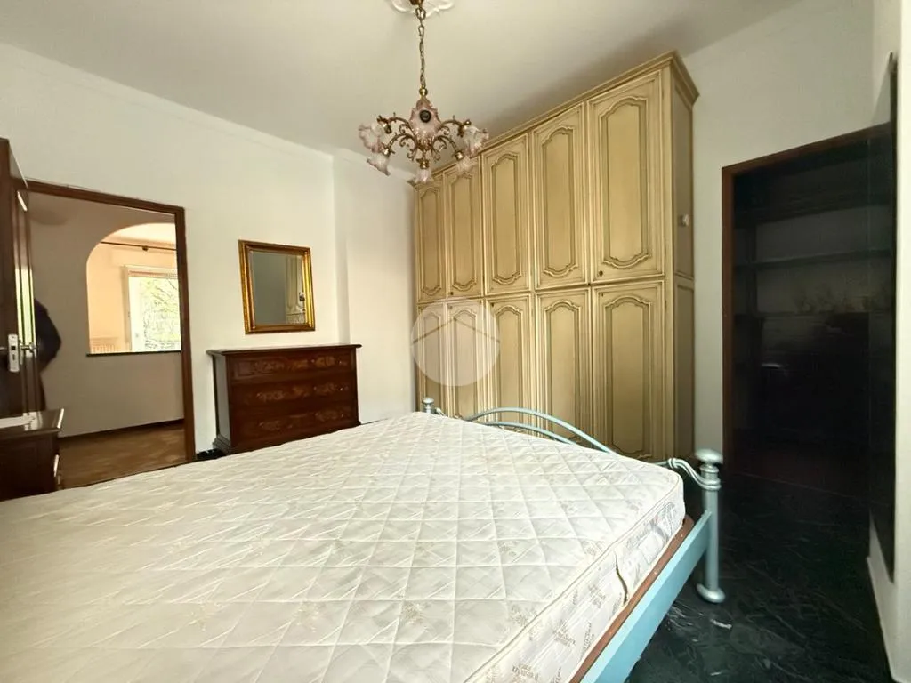 Magamistoad - Spacious Flat with Balcony in Genoa