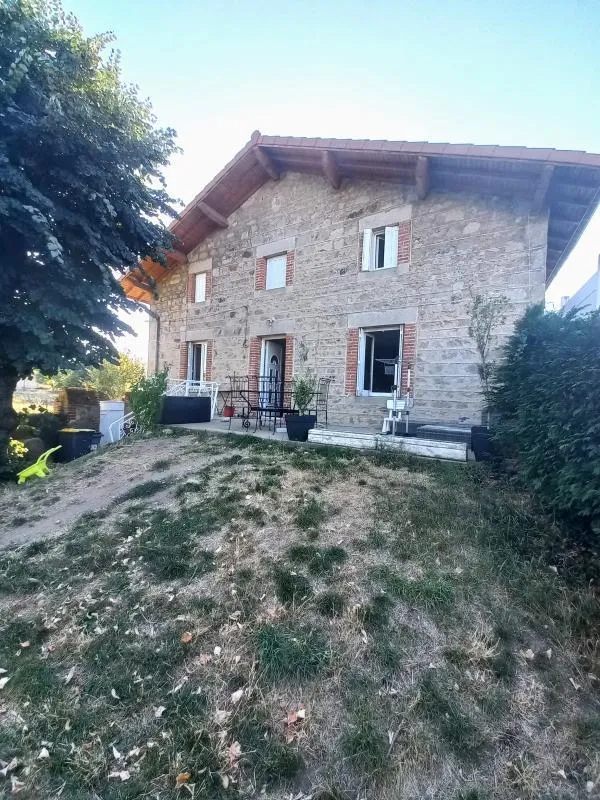 Extérieur - Maison Individuelle avec Jardin à Nus (Périgneux)
