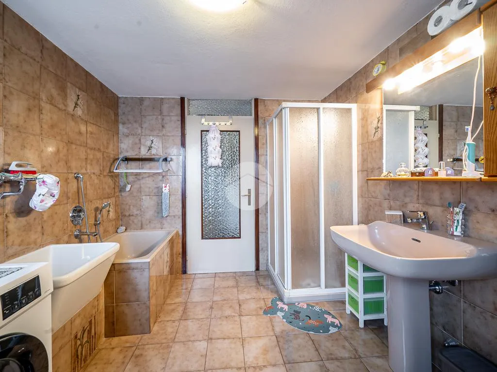 Bagni - Two-Terrace Palazzine in Historic Negrar