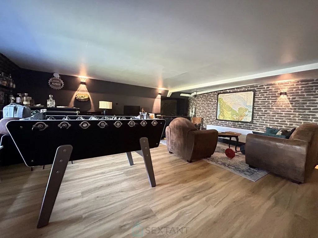 Rooms - Charming House with Garden near Train Station
