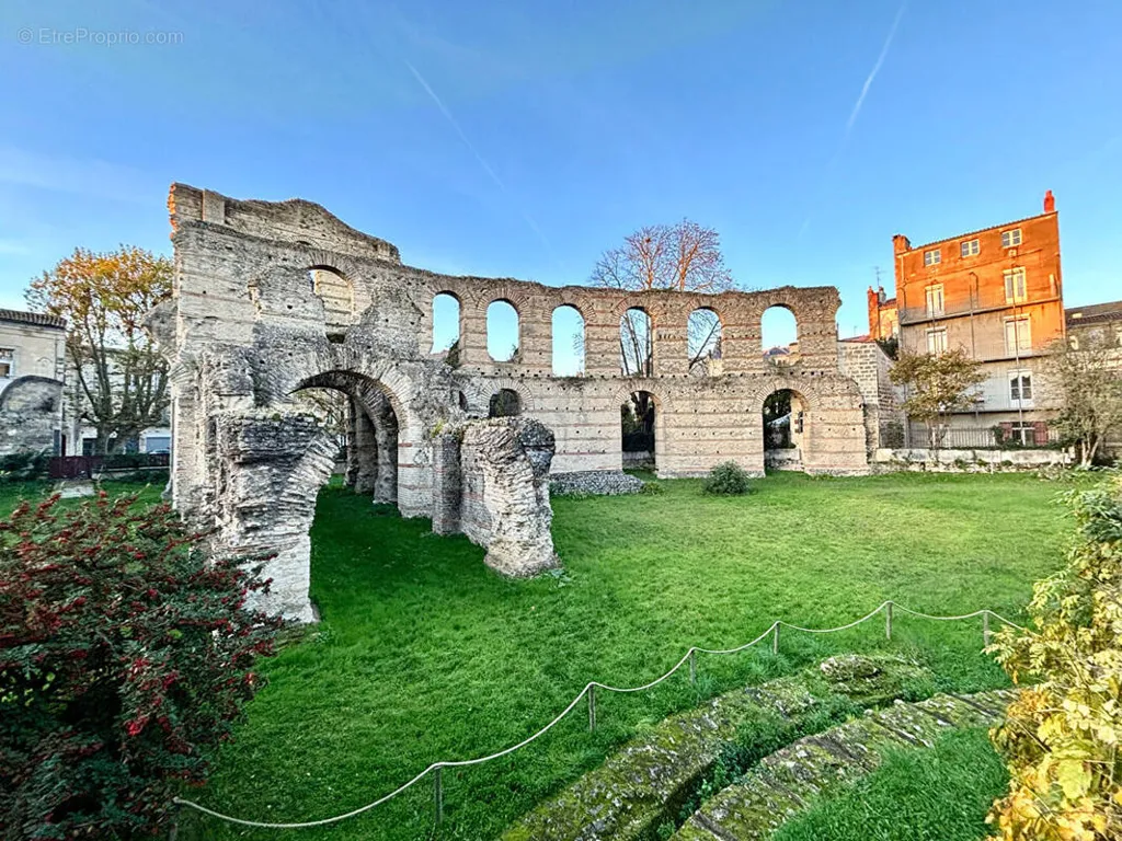 Parkimiskoht asukohas Bordeaux