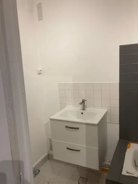 Vannitoad - 3-Bedroom Apartment in Chartres
