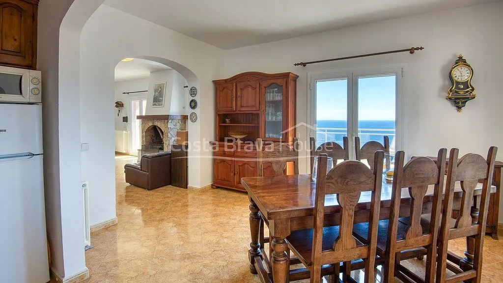 Esszimmer - Villa with Pool and Sea Views in Sa Tuna