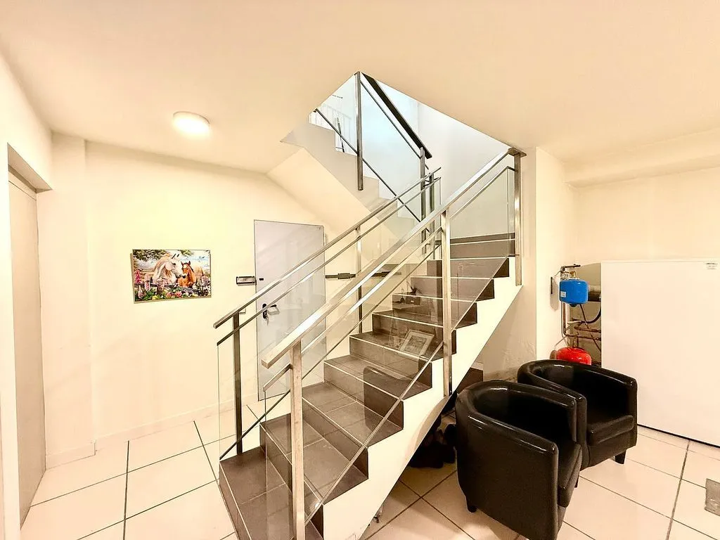Rooms - Terraced Semi-Detached House in Aranguren