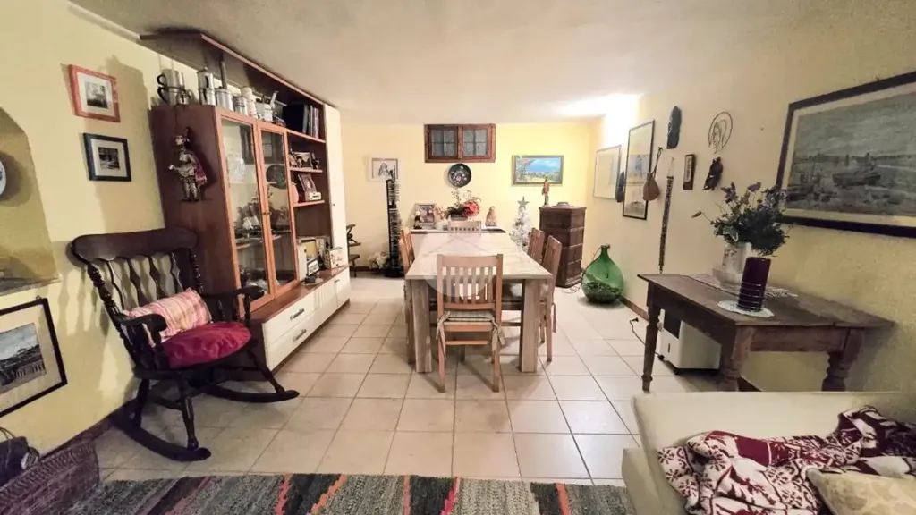 Salle à manger - Rustic Villa with Private Garden in San Benigno Canavese