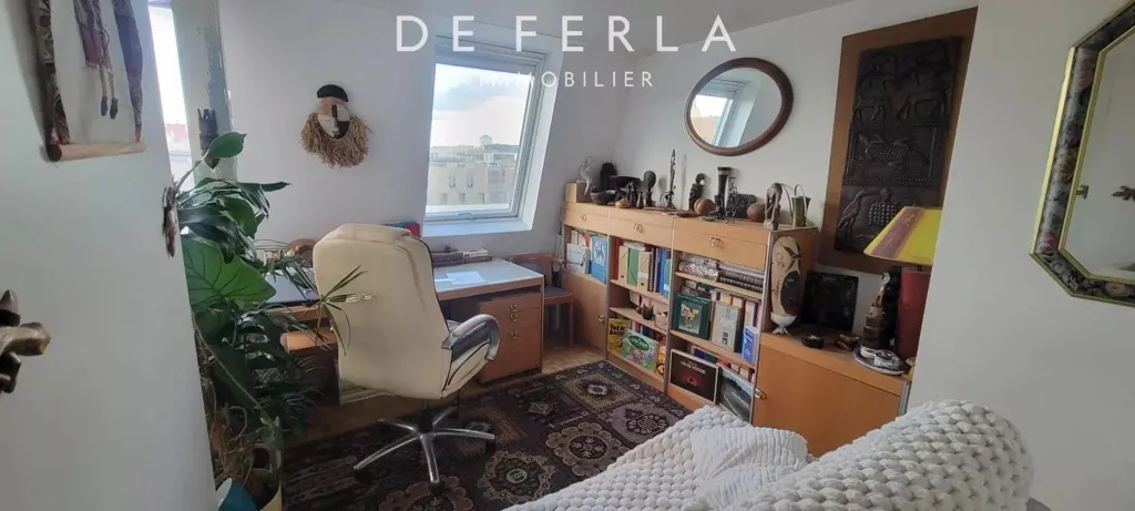 Bureau - Duplex Atelier d'Artiste avec Vue Tour Eiffel à Paris