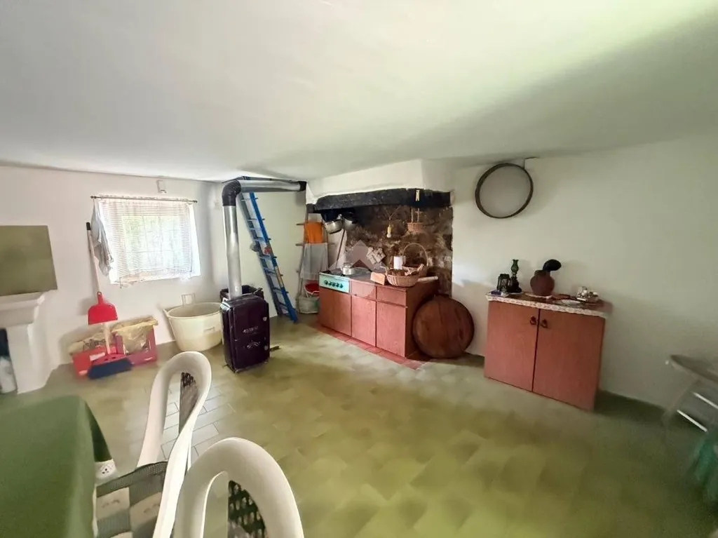 Cucina - Rustic House with Garden in Monastero di Lanzo
