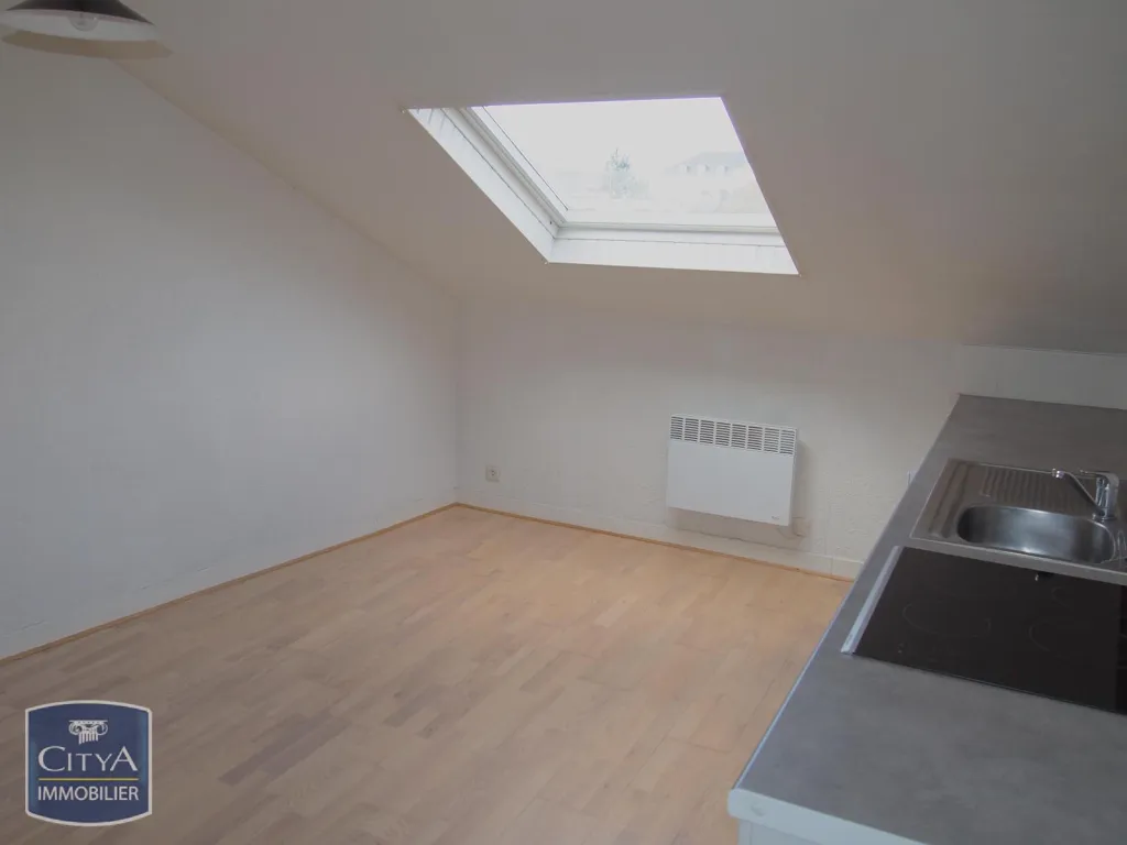 Toad - Two-Bedroom Flat in Gare Quarter, Angers