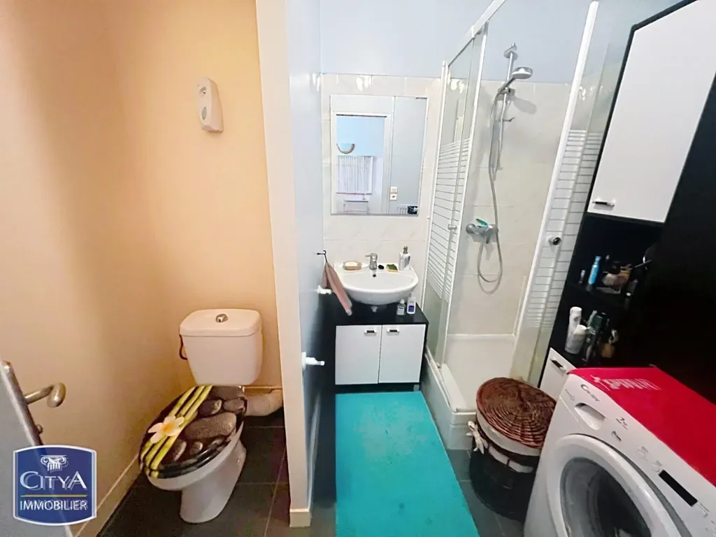 Salles de bain - Appartement Lumineux avec Balcon à Saint-Quentin