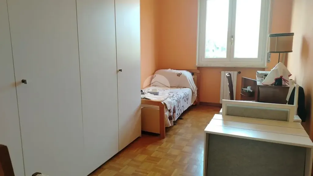 Chambres - Rustic Penthouse with Balcony in Parma