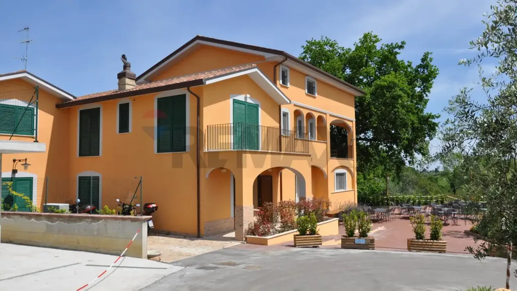 Maison 10 pièces à IT