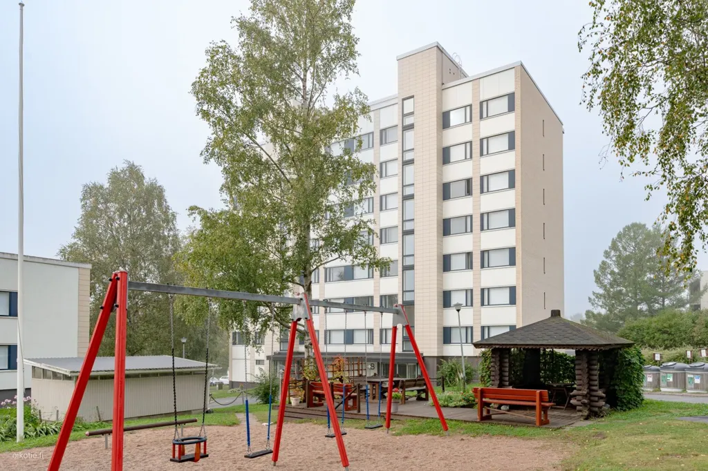 Jardin - Spacious Apartment with Balcony in Kaukajärvi