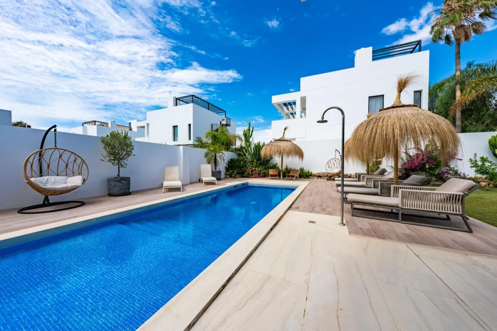 Piscine - Luxury Villa with Private Pool in Marbella
