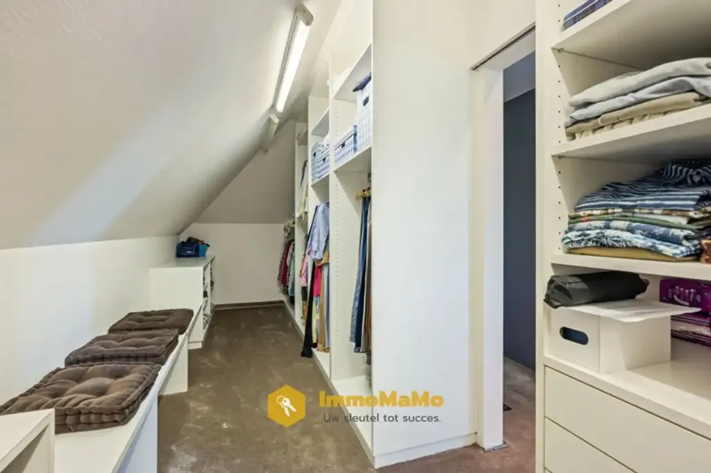 Pièces - Villa avec Piscine Intérieure et Écuries à Mendonk