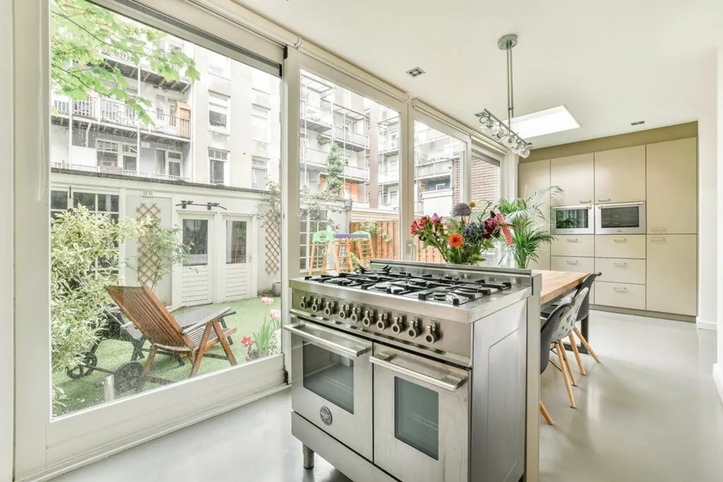 Cuisine - Renovated Ground Floor Flat with Garden in Oud-West