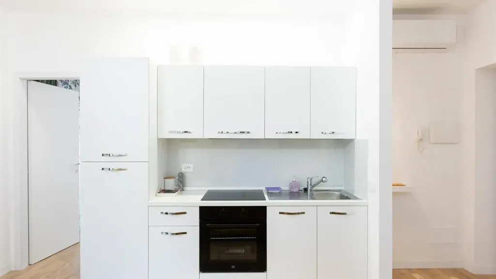 Köök - Modernised 2-Bed Flat with Panoramic Terrace in Rome