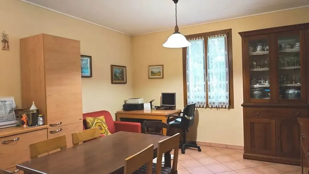 Dining Room - Villa with Pool and Garden in Correggio