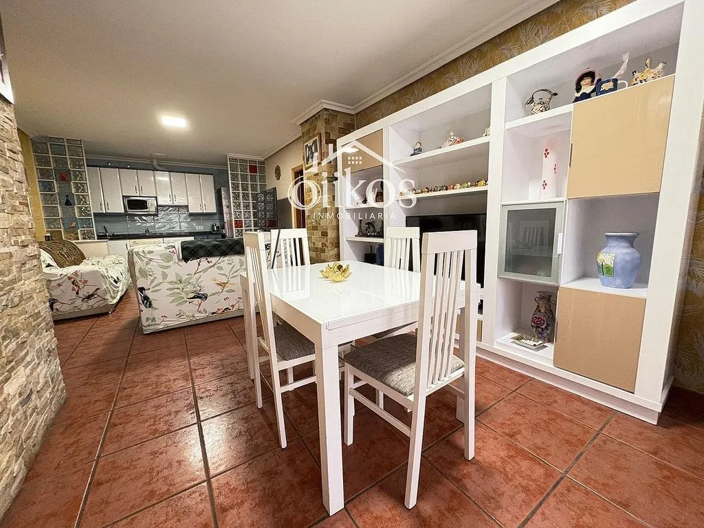 Salle à manger - Ground Floor Flat with Independent Entry in Barrio Blanco