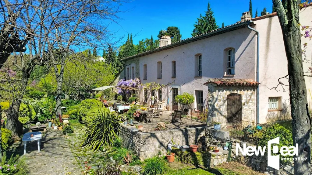 Välivaade - Authentic Bastide with Jacuzzi in Tourrettes