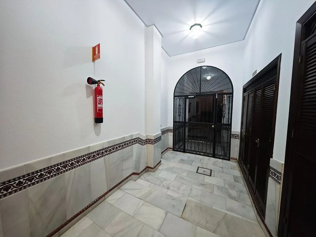 Hallway - Apartment with Balcony in Urban Centre, Chiclana
