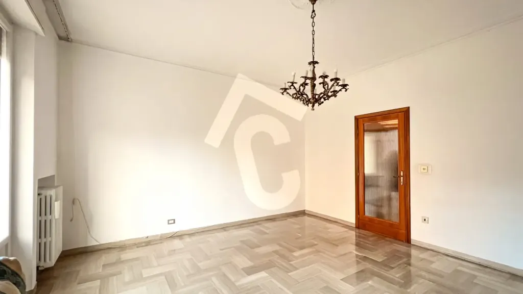Appartement 4 pièces à IT