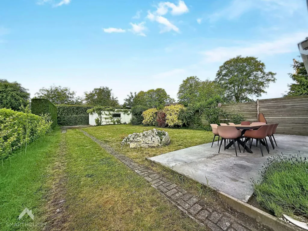 Garden - Bright House with Garden in Semi-Detached Setting