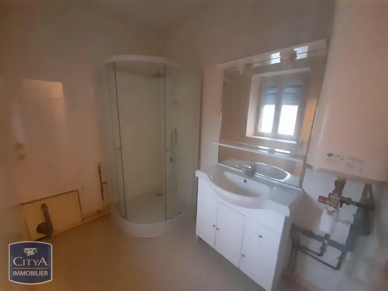 Vannitoad - First-Floor Flat in Charming Le Blanc