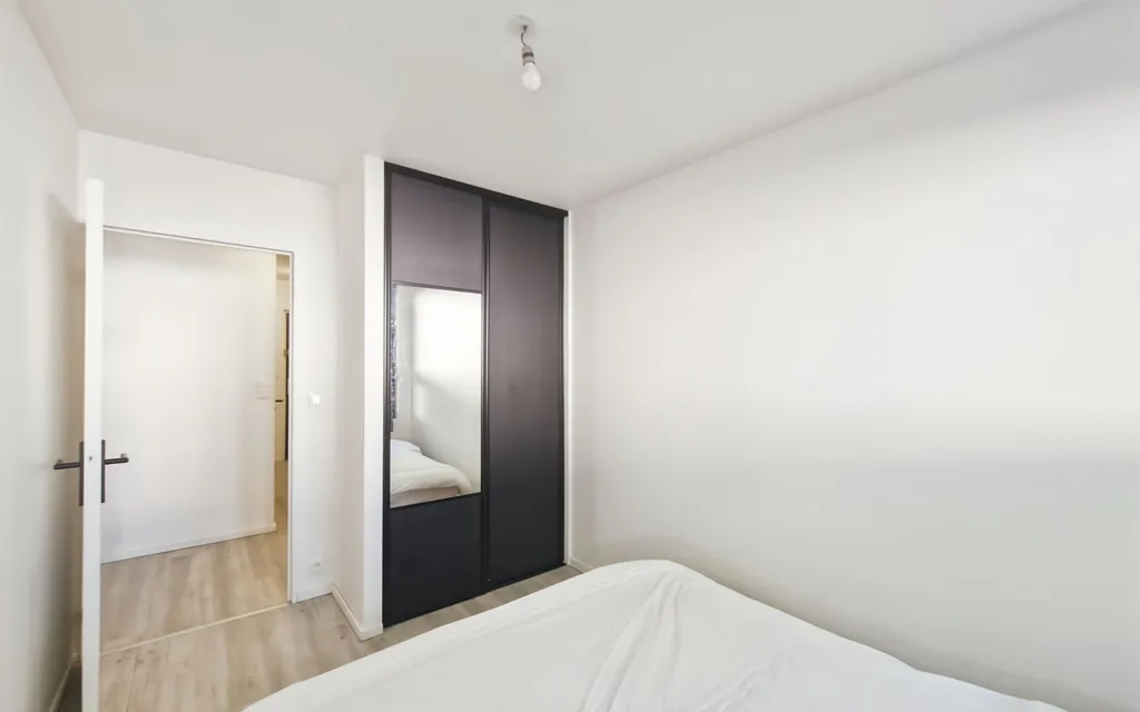 Magamistoad - T2 Apartment with Parking in Reims