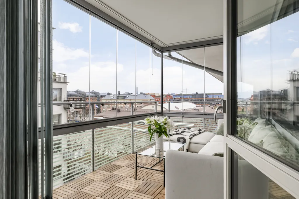 Balcony - Apartment with South-West Balcony in Nya Gård