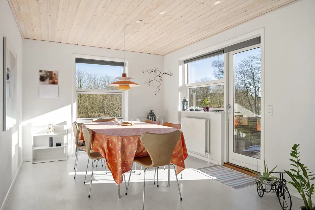 6-toaline maja asukohas Bindslev