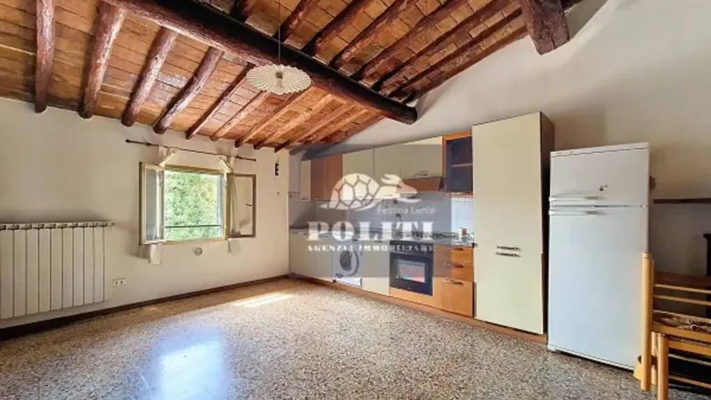 Köök - Bright Trilocale with Balcony in Empoli