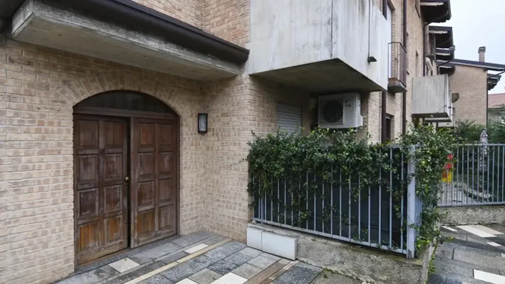Esterno - Appartamento arredato con terrazzo a Binzago, Cesano Maderno